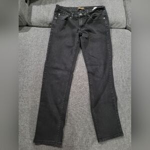 Black Skinny Jeans with Sleek Fit